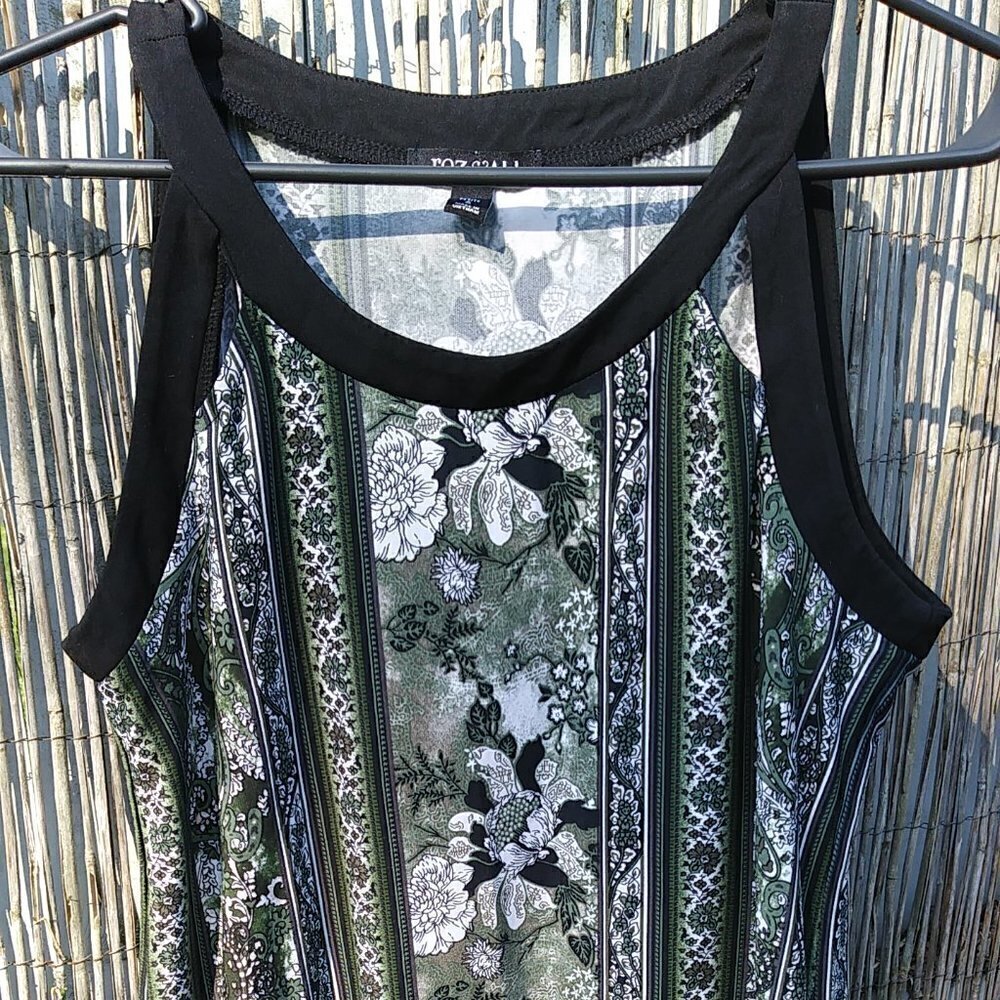 Roz & Ali Tank Top Blouse Black, White, Green Floral - Petite S